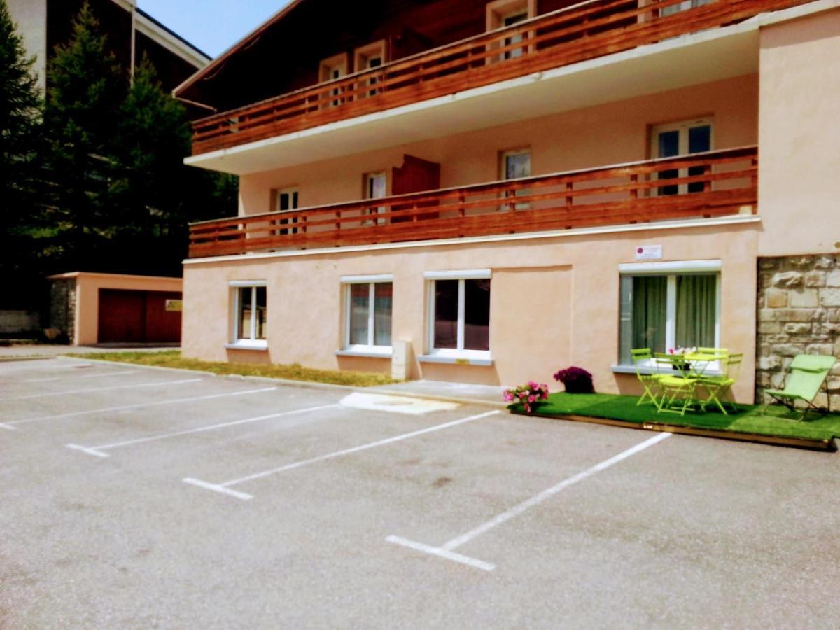 Vars, Appart Spacieux Renove 4 Couchages Dans Chalet Vars  Ngoại thất bức ảnh